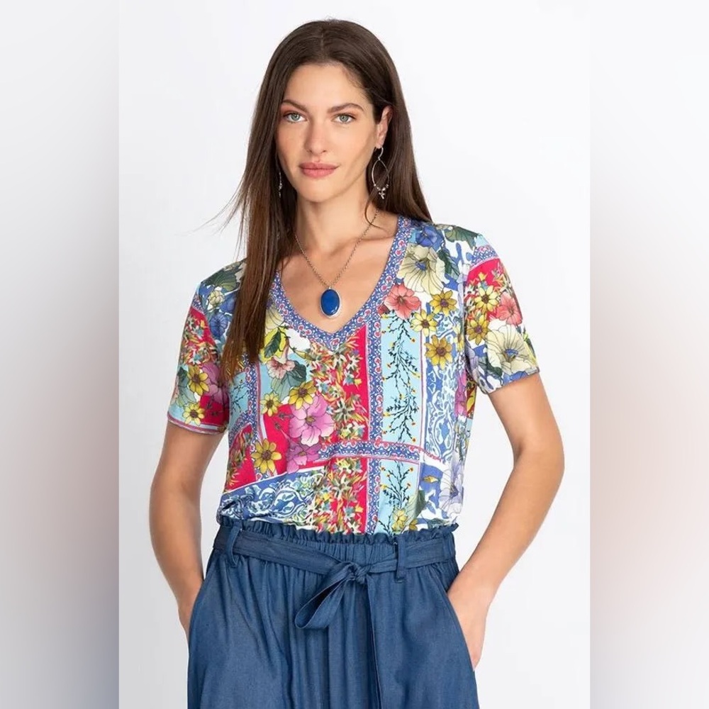 Johnny Was Midsummer Favorite S/S V-Neck Swing Tee Jersey T-Shirt Top